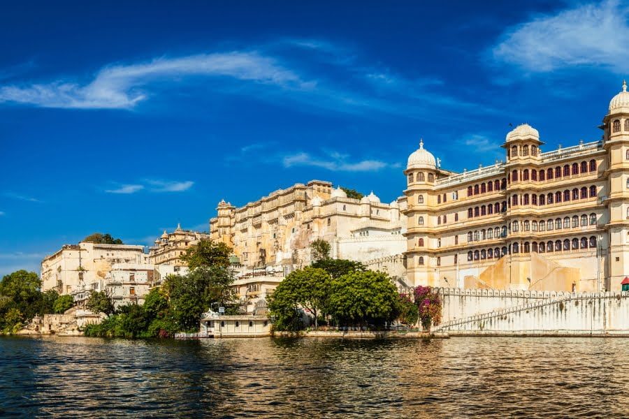 City Palace side view Udaipur & Mount Abu Tour