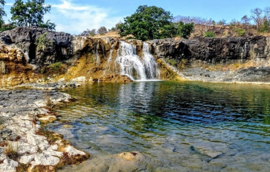 Bamniya Kund One-Day Trek from Indore