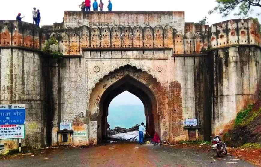 Maheshwar Fort one day tour | Jam Gate | Sahastradhara